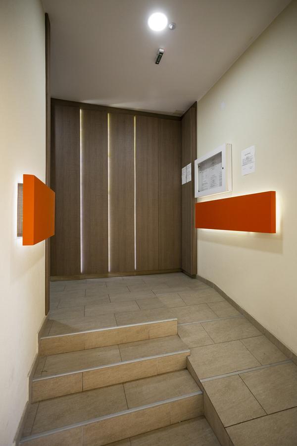 Giallo Apartment - Free Private Parking Нови Сад Екстериор снимка